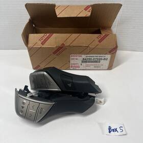 84250-07020-b0 Toyota New 2005 - 2008 Avalon Steering Wheel Pad Switch Oem