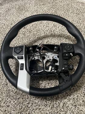Gs12005780 Toyota 2014-2021 Tundra Steering Wheel With Controls 10392710 Black Cruise Control