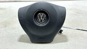 1t0880201aa Volkswagen 2013 Tiguan Right Horn Pad Steering Wheel Oem