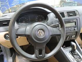235.vw1l11 Volkswagen Steering Wheel 2011 Jetta Sku#4244521