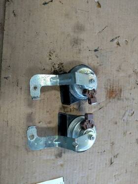 613.vo1o07 Volvo V50 2007 Horn 1093411