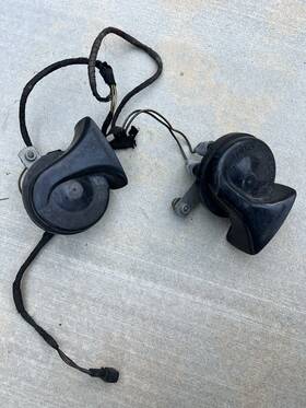 Mixo-99 Vw Mk1 Rabbit Cabriolet Gti Golf Jetta Gli Mixo Horn Ring Pair And Mount