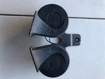1998-2003 Saab 9-3 Horn Set With Bracket 254260 Oem A11. Fixed Price $40.00.