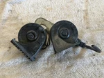 Volvo XC90 Oem 03-14 Pair Dual Left Right Horns High Low Note With Bracket. Fixed Price $26.00.