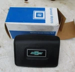 Nos Gm 17987489 Chevrolet Steering Wheel Horn Button. Fixed Price $40.00.