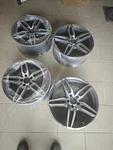 Mercedes-benz Amg W213 A2134012100 2.0 Diesel 143KW2018 Wheel. Fixed Price $499.00.