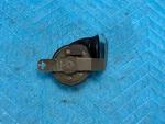 Toyota Land Cruiser LX470 High Pitched Note Horn 86510-60190 1998-2002 Oem. Fixed Price $45.00.