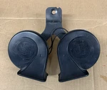 98 99 00 01 02 03 Saab 9-3 Horn Set With Bracket P/n 254260 High Low. Fixed Price $24.99.